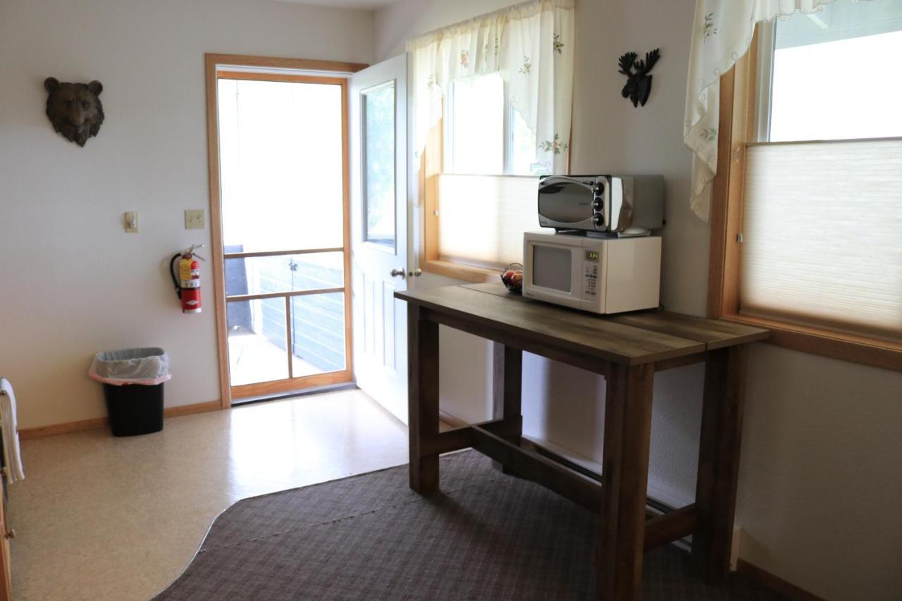 Moose Creek Resort เวสต์กลาเซียร์ ภายนอก รูปภาพ